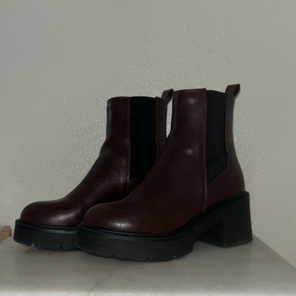 Like new Platform booties - Picture 2 of 5